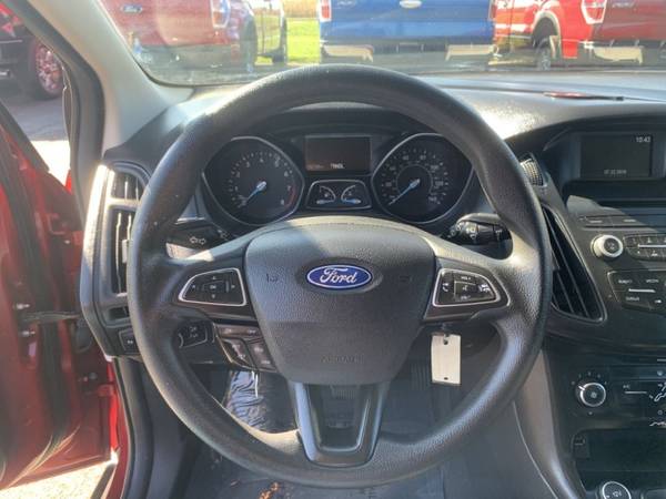 2015 FORD FOCUS SE - cars & trucks - by dealer - vehicle automotive... for sale in Chenoa, IL – photo 19