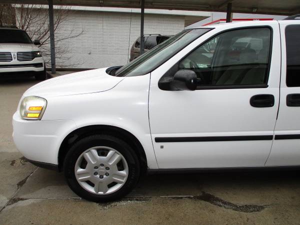 2008 Chevrolet Uplander LS Only 60, 000 actual miles! One owner! for sale in Kansas City, MO – photo 4