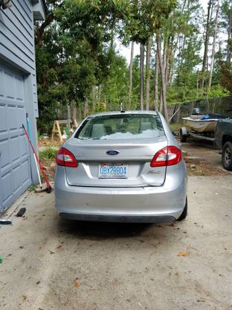 2012 Ford Fiesta For Sale - cars & trucks - by owner - vehicle... for sale in Kill Devil Hills, NC – photo 4