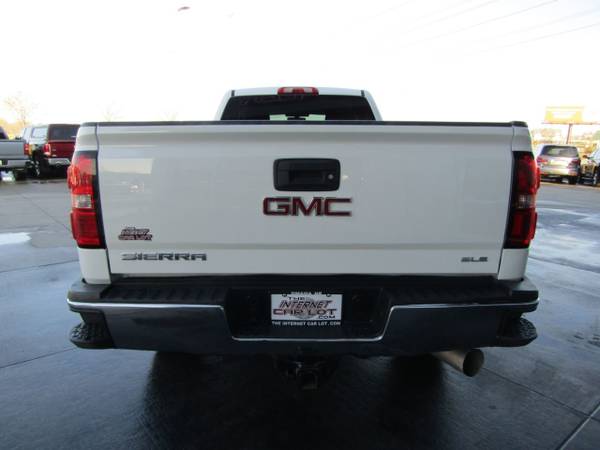 2015 *GMC* *Sierra 2500HD* *4WD Double Cab 144.2 SLE - cars & trucks... for sale in Omaha, NE – photo 6