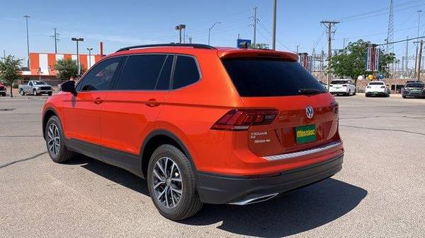 2019 VW Volkswagen Tiguan 2 0T SE suv Habanero Orange Metallic for sale in El Paso, TX – photo 6