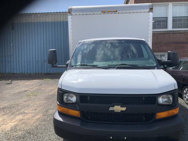 2015 CHEVROLET EXPRESS - - by dealer - vehicle for sale in Middletown, CT – photo 2