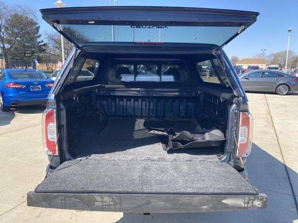 2019 GMC Canyon truck 4WD All Terrain with Cloth - GMC Dark Sky for sale in St Clair Shrs, MI – photo 16