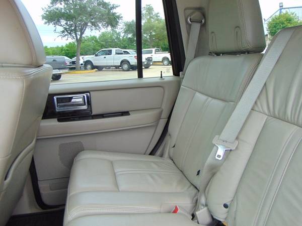 2016 Lincoln Navigator Select ( Mileage: 87, 422! for sale in Devine, TX – photo 9