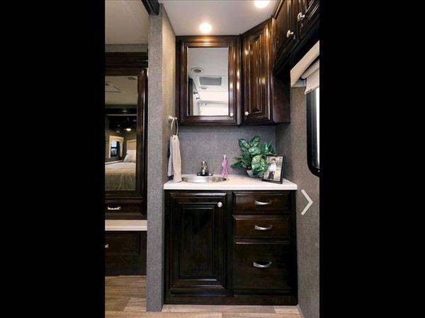 2017 Thor Mirage - Financing Options Available! for sale in Thousand Oaks, CA – photo 11