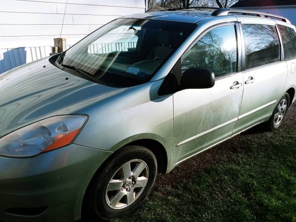 2007 Toyota Sienna for sale in Sauquoit, NY – photo 13