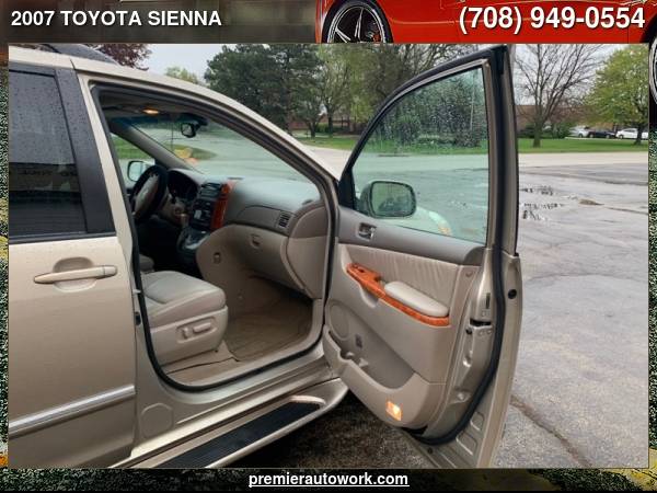 2007 TOYOTA SIENNA XLE - - by dealer - vehicle for sale in Alsip, IL – photo 8
