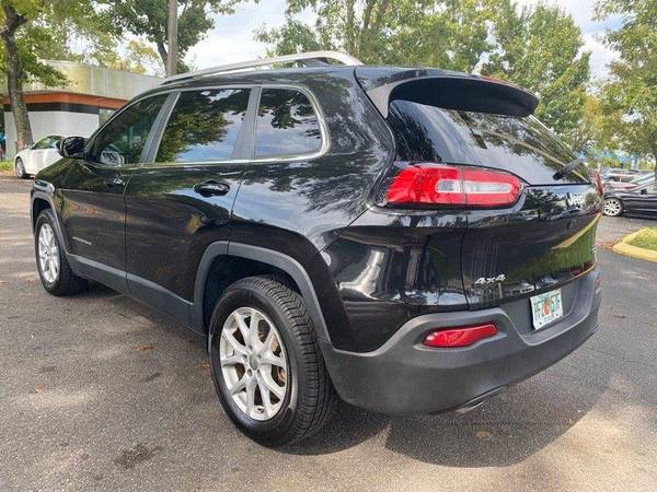 15 Jeep Cherokee Latitude MINT CONDITION-FREE WARRANTY-CLEAN TITLE-... for sale in Gainesville, FL – photo 4