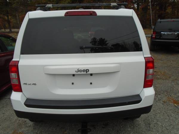 2012 jeep patriot/new tires recent brakes/xtra clean - cars & trucks... for sale in Douglas, RI – photo 6
