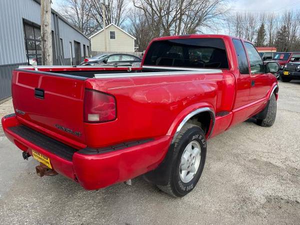 2001 Chevrolet S-10 Ext Cab 123 WB 4WD LS - cars & trucks - by... for sale in CENTER POINT, IA – photo 3