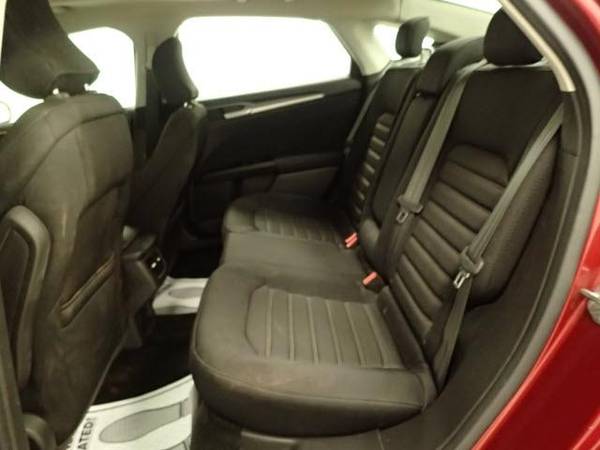*2015* *Ford* *Fusion* *4dr Sdn SE FWD* - cars & trucks - by dealer... for sale in Madison, IA – photo 2