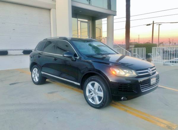 2013 Volkswagen Touareg VR6 Luxury SUV ** Clean Title - 68K Miles ** for sale in Los Angeles, CA – photo 3