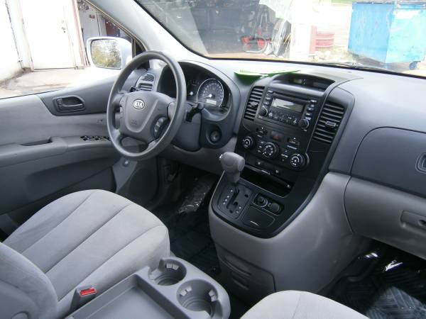 2008 Kia Sedona - - by dealer - vehicle automotive sale for sale in Westby, WI – photo 13