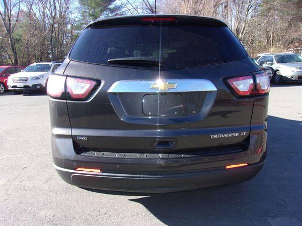 2015 Chevrolet Chevy Traverse LT AWD 4dr SUV w/2LT WE CAN FINANCE... for sale in Londonderry, NH – photo 4