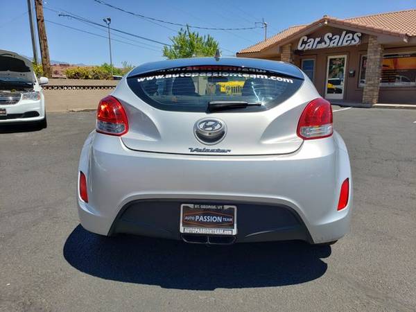 * * * 2015 Hyundai Veloster Coupe 3D * * * - cars & trucks - by... for sale in Saint George, UT – photo 5