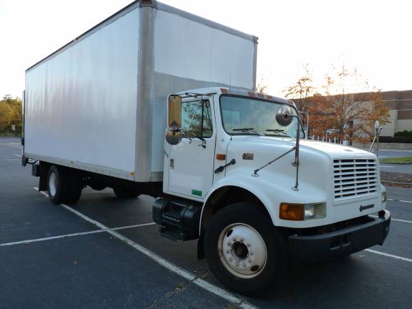 2002 International 4700 AUTO 24' Box Truck 7.3L PowerStroke Liftgate... for sale in Duluth, GA – photo 2
