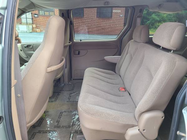 2003 Chrysler Town & Country LX LOCAL TRADE IN IN WARRANTY AVAILABLE... for sale in HARRISBURG, PA – photo 12
