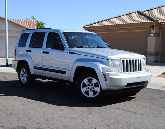 2009 Jeep Liberty Sport Utility * CLEAN TITLE * for sale in Phoenix, AZ – photo 2