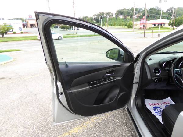 2013 Chevrolet Cruze 1LT*RUNS NICE*90DAYS WRNTY*CLEAN TITLE*LOW... for sale in Roanoke, VA – photo 8