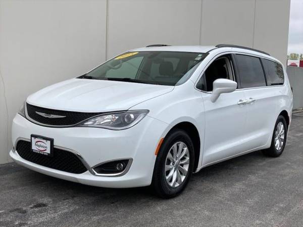 2018 Chrysler Pacifica Touring Plus FWD - - by for sale in Calumet City, IL – photo 12