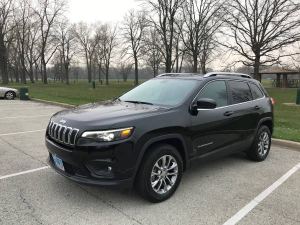 2019 Jeep Cherokee - cars & trucks - by owner - vehicle automotive... for sale in Chicago, IL – photo 5