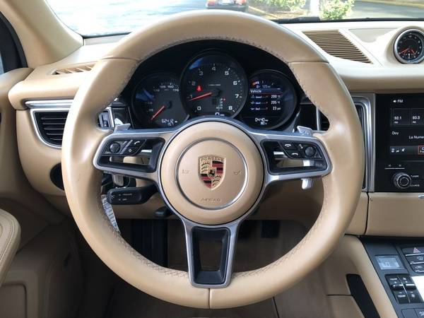2017 Porsche Macan CLEAN CARFAX BEIGE LEATHER EXCELLENT CONDITION for sale in Sarasota, FL – photo 12
