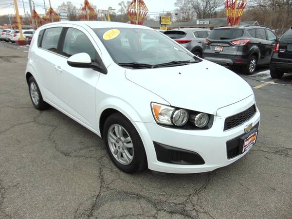 2016 Chevrolet Chevy Sonic LT - - by dealer - vehicle for sale in South Bend, IN – photo 19