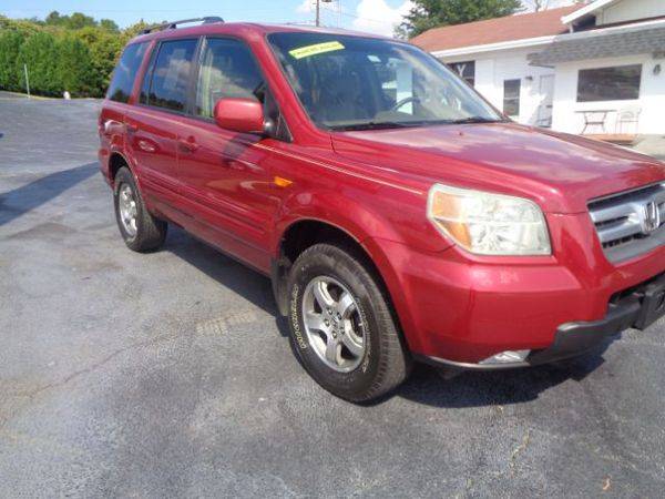 2006 Honda Pilot EX w/Leather and Navigation ( Buy Here Pay Here ) for sale in High Point, NC – photo 4