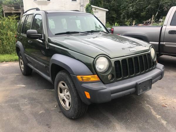 07 Jeep Liberty Sport 4 x 4 Auto extra clean runs 100% Finance -... for sale in Hanover, MA – photo 2
