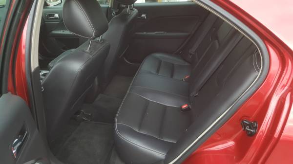 2012 Ford Fusion SEL, Runs Great! Leather! Loaded! ONLY $5900!! -... for sale in New Albany, KY – photo 6