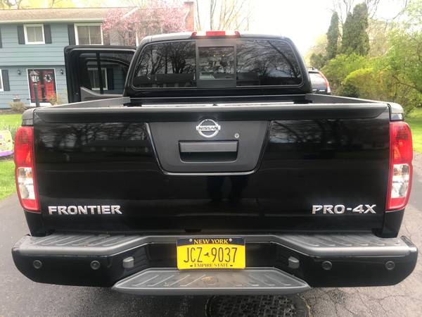 2018 Nissan Frontier Crew Cab Pro-4X for sale in PENFIELD, NY – photo 2