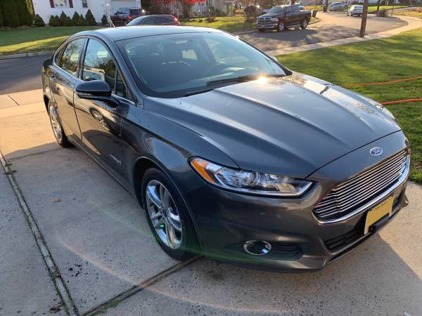 2016 Ford Fusion SE Hybrid Sedan 4D - cars & trucks - by owner -... for sale in Bloomfield, NJ – photo 2
