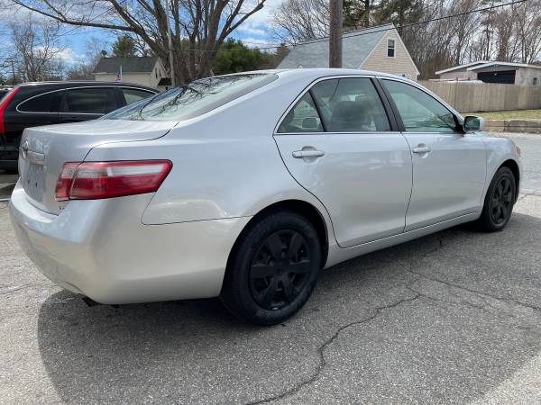 2009 Toyota Camry LE 135, 000 miles 4 cly clean carfax great on gas for sale in Westport , MA – photo 8