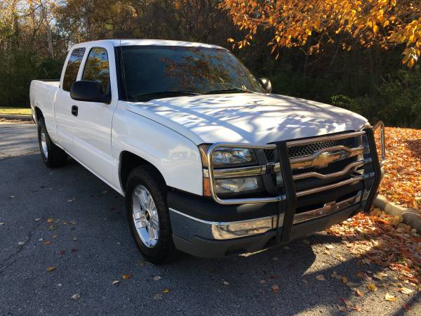 2004 Chevy Silverado 1500 158K! - cars & trucks - by dealer -... for sale in Riverside, MO – photo 7