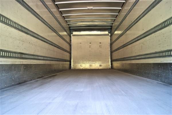 2013 International 4300 Box Truck 26’ 102 X 97 Liftgate REFURBISHED for sale in Emerald Isle, VA – photo 12