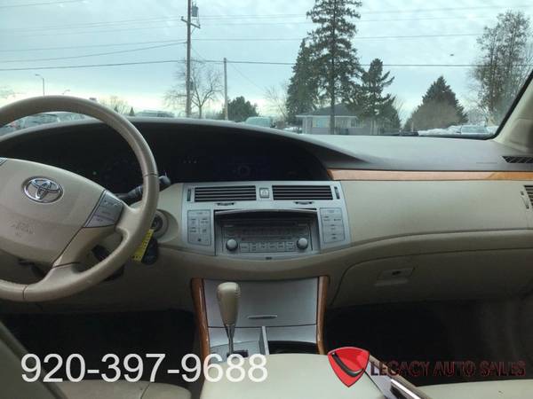 2005 TOYOTA AVALON XLS - - by dealer - vehicle for sale in Jefferson, WI – photo 8