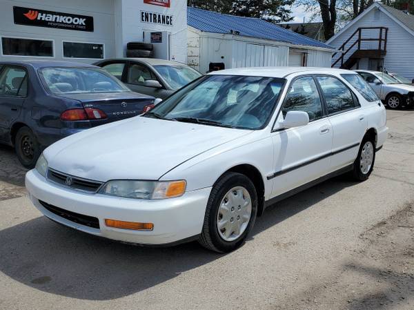 2000 Toyota Camry LE, Great Kid Car - - by dealer for sale in Ankeny, IA – photo 15