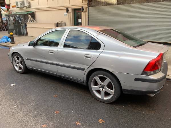 2000 Volvo S40 2.4 (77k Miles) LOOKING TO SELL TODAY - cars & trucks... for sale in Brooklyn, NY – photo 4