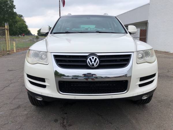Volkswagen Diesel Touareg TDI SUV AWD 4x4 Leather Carfax Certified ! for sale in Jacksonville, NC – photo 8