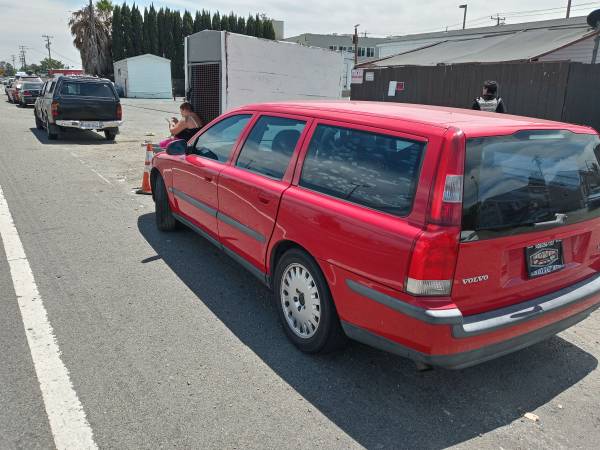 2002 Volvo V70 Turbo - cars & trucks - by owner - vehicle automotive... for sale in Milpitas, CA – photo 2