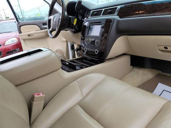 2007 GMC YUKON XL DENALI 4x4 $995 Down Payment - cars & trucks - by... for sale in Temple Hills, District Of Columbia – photo 17