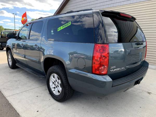2009 GMC Yukon XL 1500 4WD SLT - - by dealer - vehicle for sale in Chesaning, MI – photo 6