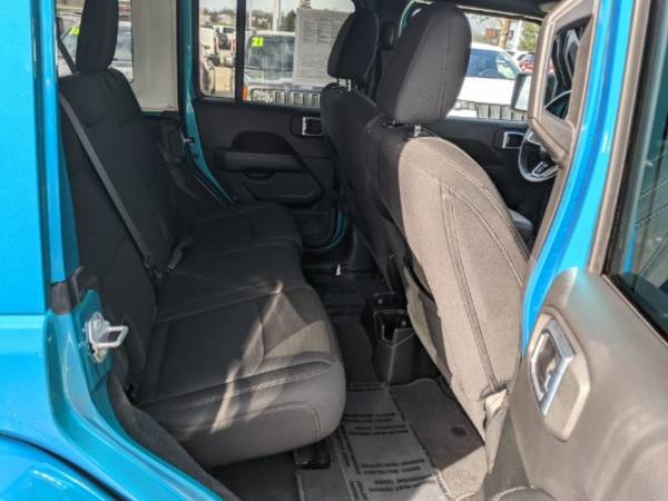2020 Jeep Wrangler 4WD 4D Sport Utility/SUV Unlimited Sahara for sale in Waterloo, IA – photo 24