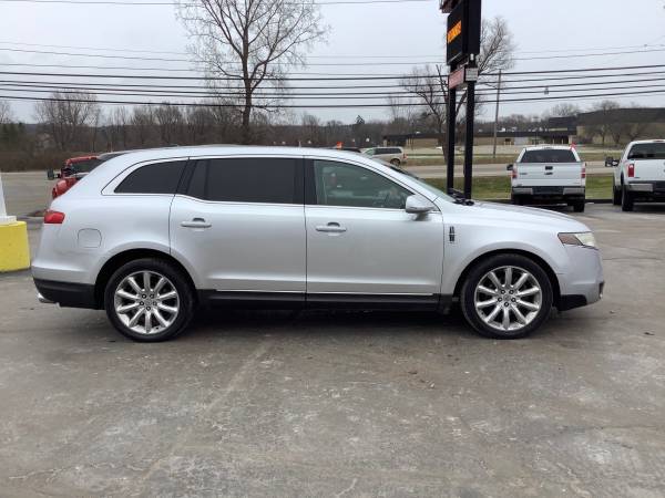 3rd Row! 2010 Lincoln MKT! AWD! Sharp! Loaded! No Accidents! - cars... for sale in Ortonville, MI – photo 5