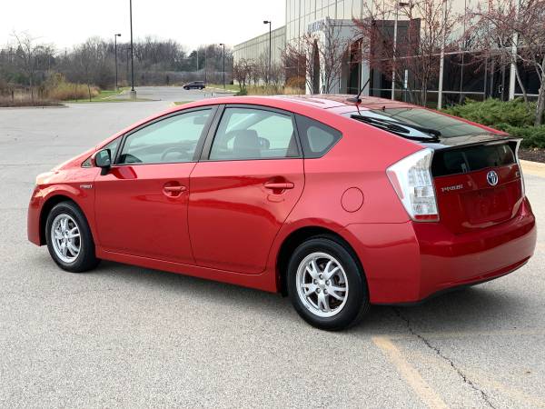 2011 Toyota Prius - cars & trucks - by owner - vehicle automotive sale for sale in Addison, IL – photo 3