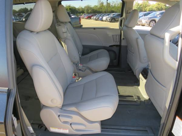*2020* *Toyota* *Sienna* *XLE Automatic Access Seat FWD 7-Passenger*... for sale in Houston, TX – photo 21