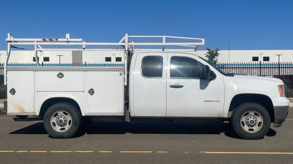 2011 GMC sierra 2500 HD Utility Service Bed Great Conditions for sale in Lathrop, CA – photo 2