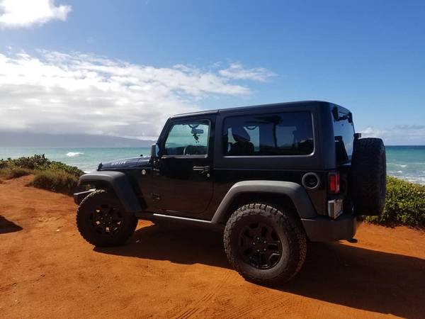 2015 Excellent condition Jeep Wrangler Willy 4x4 Rubicon Package -... for sale in Kahului, HI – photo 4
