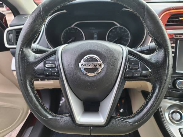 2017 Nissan Maxima 3 5 SV! Nav! Heated Seats! Backup Cam! Remote for sale in Suamico, WI – photo 12