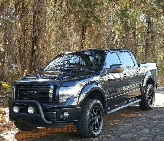 Tuxedo Black 2013 Ford F-150 FX4/1 Owner/V8/Loaded - cars & for sale in Raleigh, NC – photo 2